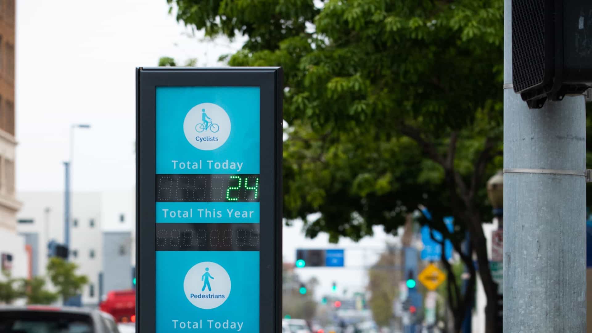 Electronic sign with number of cyclists in Long Beach, CA on that day